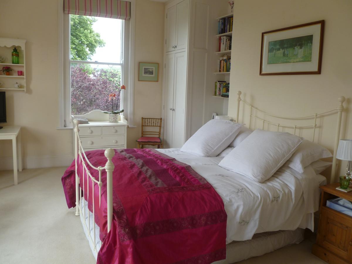 Laurel House Bed & Breakfast Cheltenham Dış mekan fotoğraf
